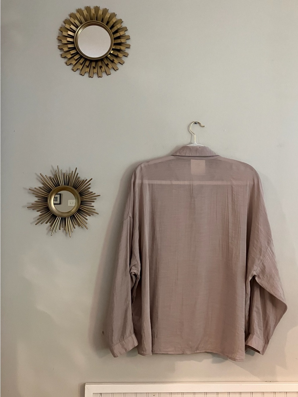 Katia Designs Goddess Shirt Almond EUC - Picture 2 of 6